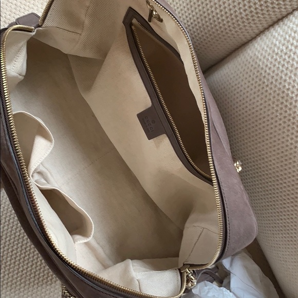 SOLD. NEW Gucci Taupe Suede GG Shoulder Bag - Picture 5 of 7